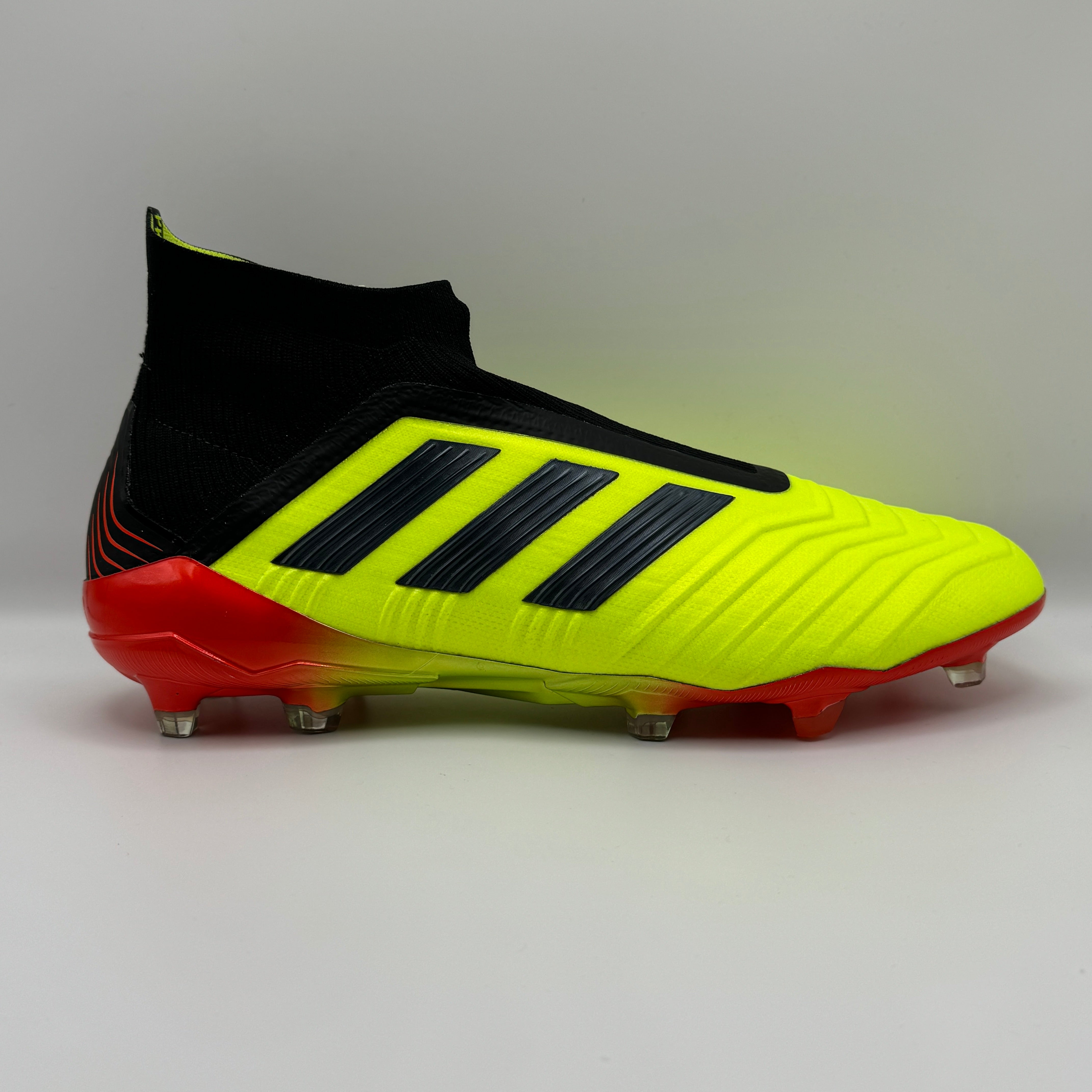 ADIDAS PREDATOR 18 FG Soccer Supplier