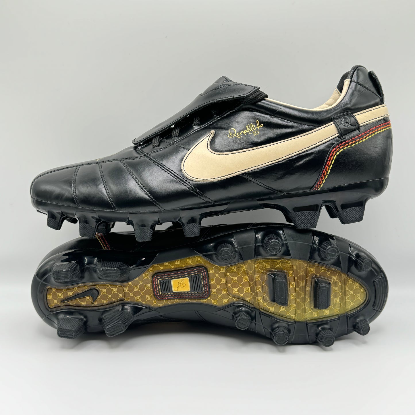 NIKE TIEMPO RONALDINHO FG