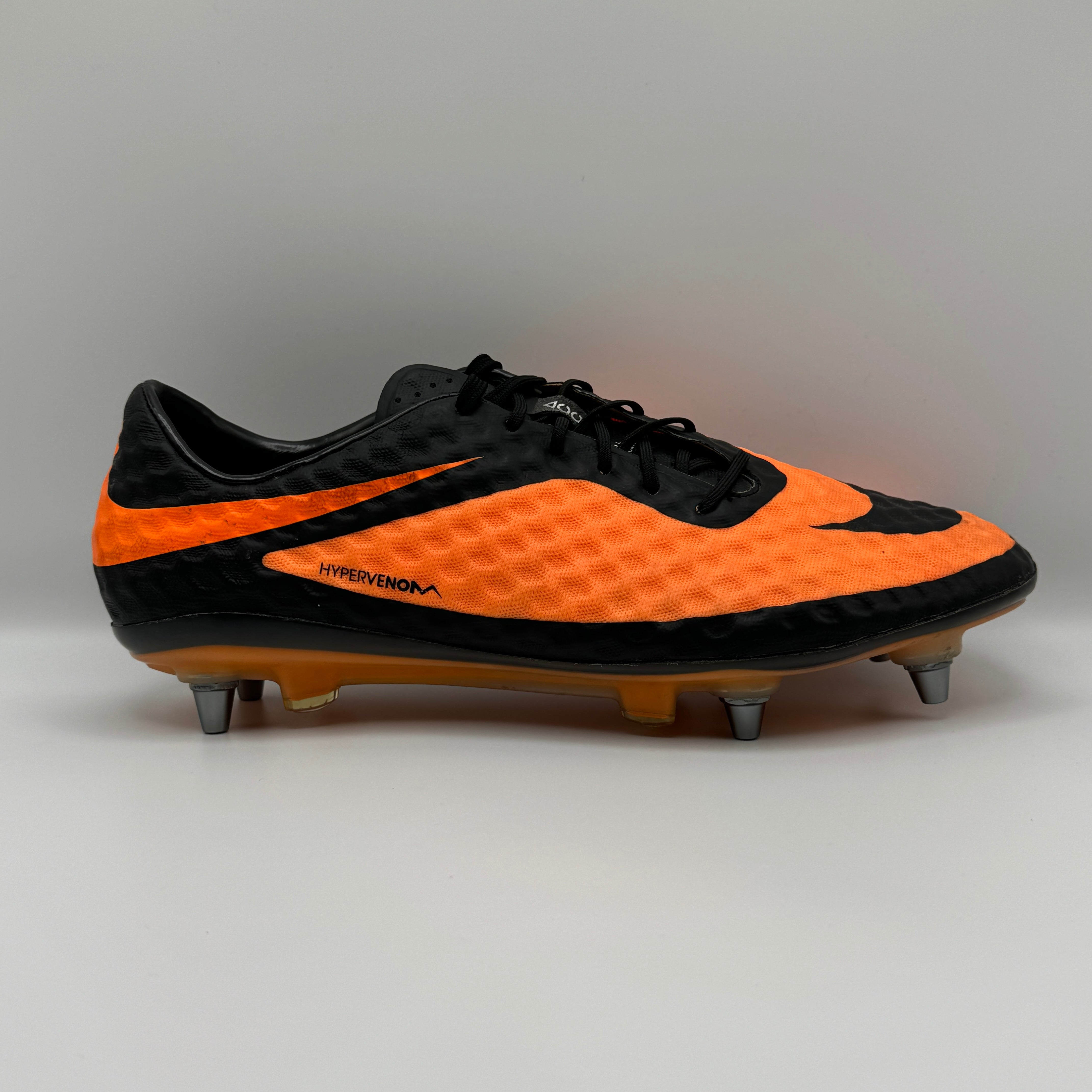 NIKE HYPERVENOM Soccer Supplier