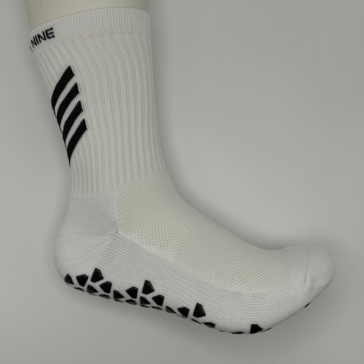 FALSE NINE - ELITE GRIP SOCKS (WHITE)